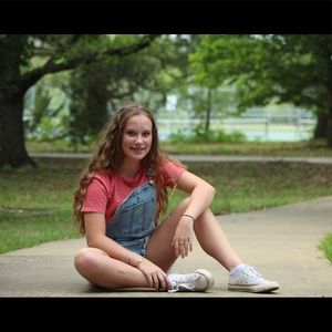 Meet your Posher, Hailey